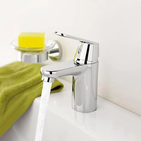 Grohe Eurosmart Cosmopolitan Mono Basin Mixer - 32824000 4 Grohe Eurosmart Cosmopolitan Mono Basin Mixer - 32824000 - Image 2